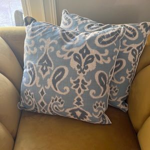 Safavieh Decorative Throw Pillows